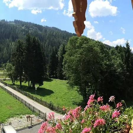Отель Schoenruh Герлос